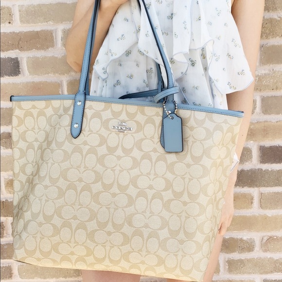 ππCoach Reversible City Tote Light Khaki Blue - Picture 6 of 7